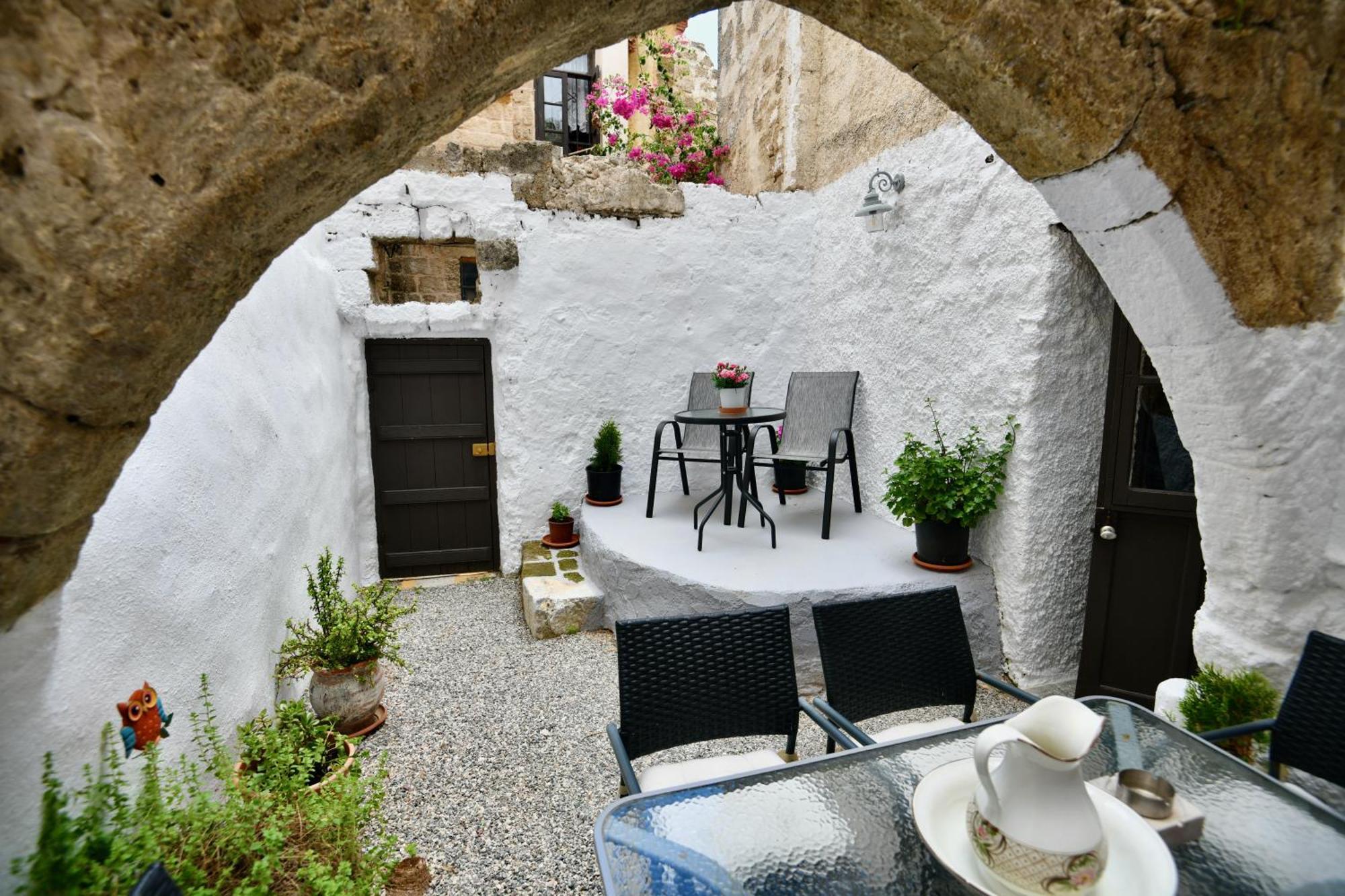 Appartamento Penelope Garden House Old Town Rhodes City Esterno foto